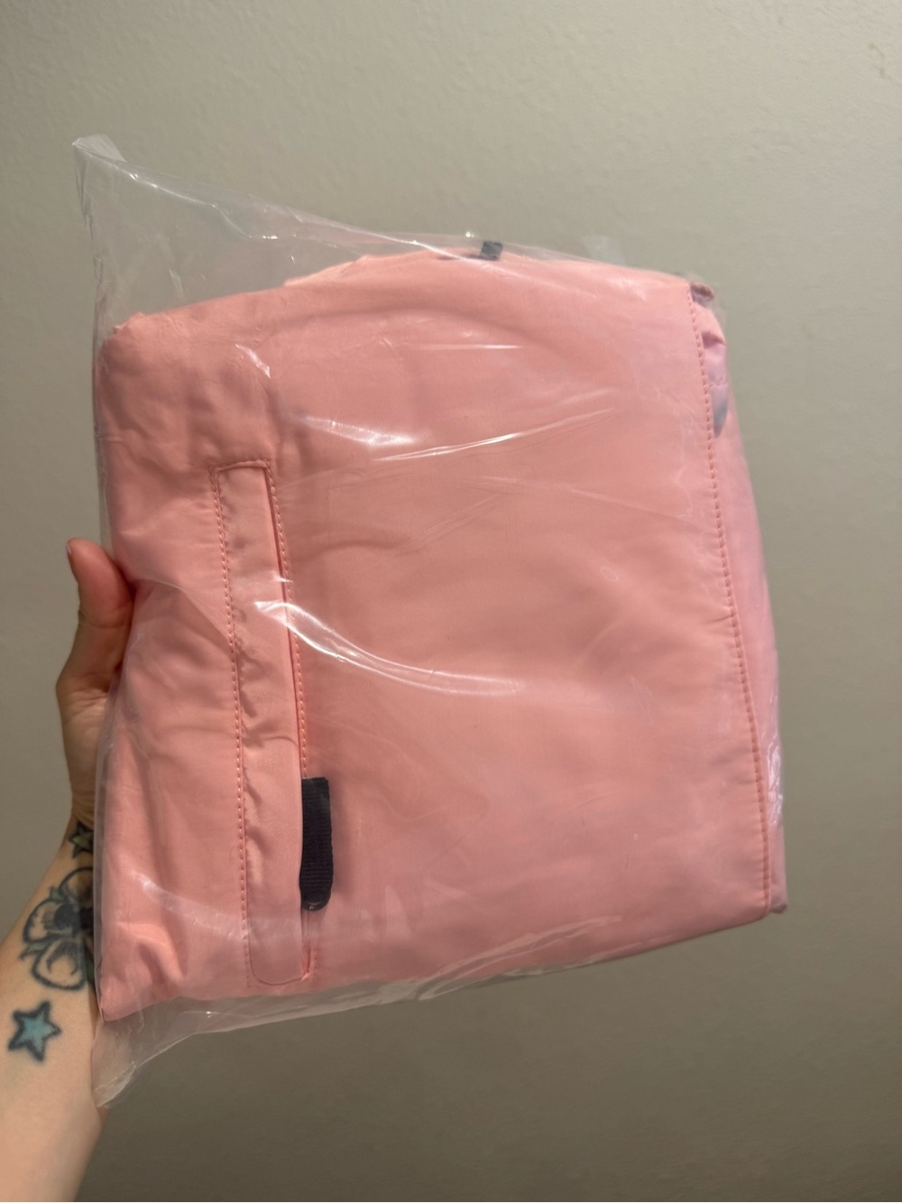 Tumaz Yoga Mat Bag in Peach Pink - Picture 4 of 4